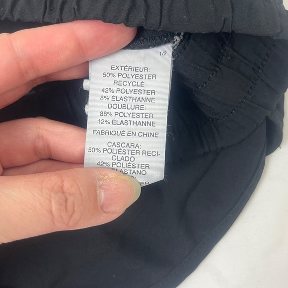 Vuori Clementine Athletic Shorts Sz XL 4” Drawstring Black No Lining - Picture 7 of 11